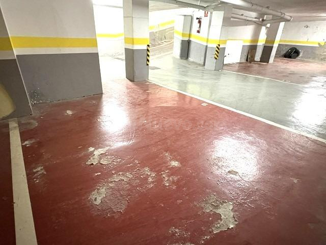 Parking para coche pequeño en venta en casco antiguo de Prem - foto 2