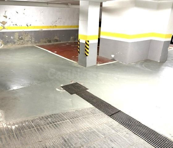 Parking para coche pequeño en venta en casco antiguo de Prem - foto 3