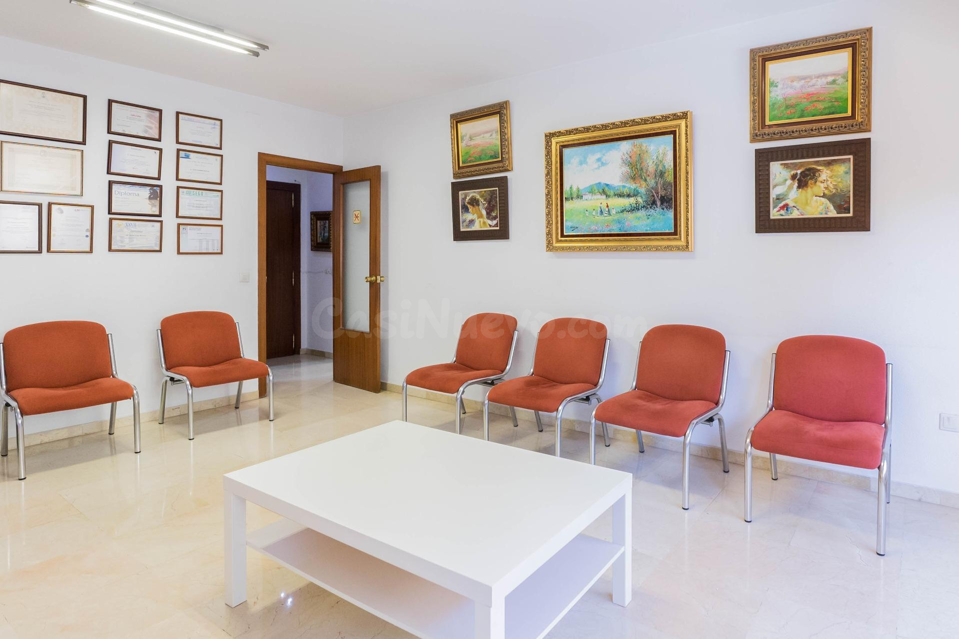 PISO/CONSULTA, en el Corazón de Fuengirola: ¡Oportunidad de  - foto 2