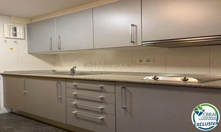 Fantástico apartamento reformado en Roses Holiday Center | P - foto 3