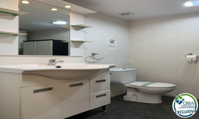 Fantástico apartamento reformado en Roses Holiday Center | P - foto 5
