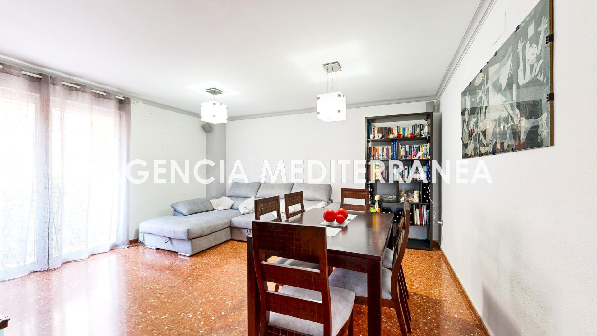 PISO A LA VENTA CON GARAJE Y TRASTERO EN ALFAFAR - foto 2