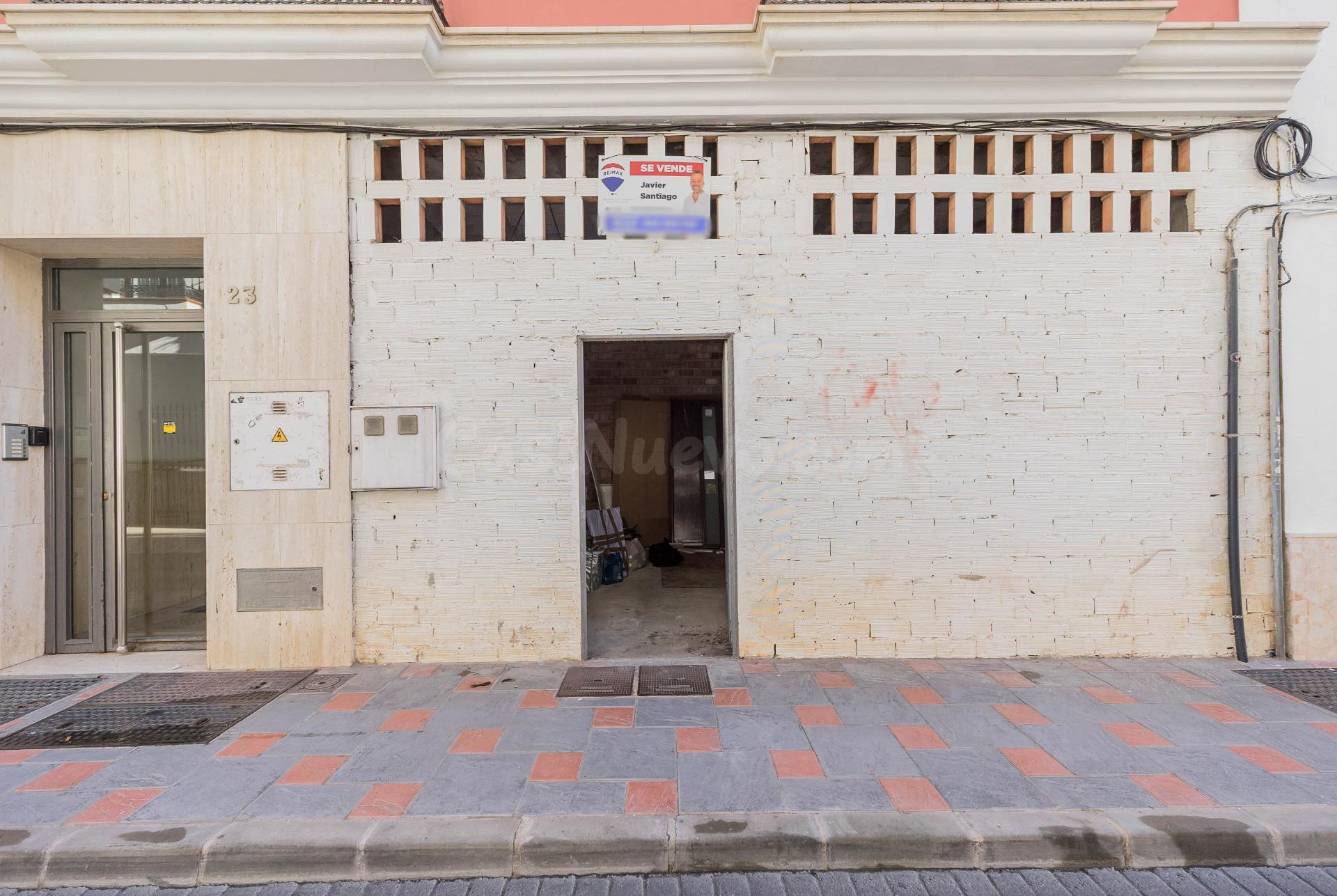 Amplio Local Comercial en el Corazón de Fuengirola