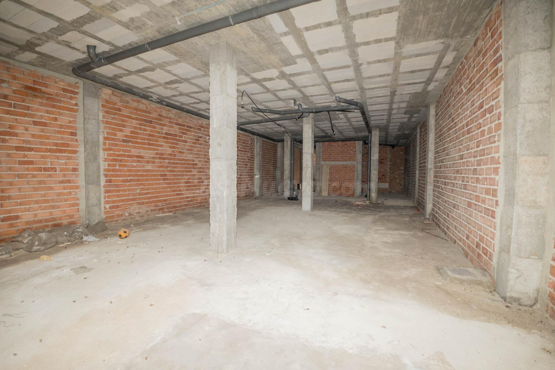 Amplio Local Comercial en el Corazón de Fuengirola - foto 5