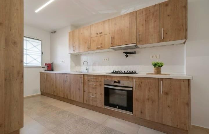 Planta baja con jardín privado y licencia turística en Rivie - foto 4