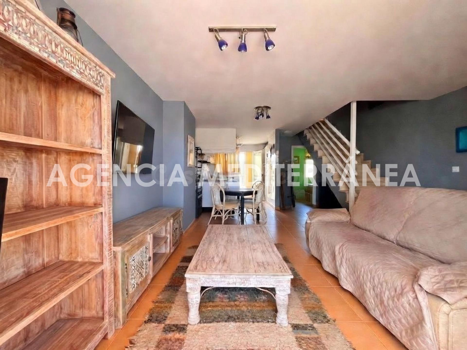 Ático dúplex de 2 dormitorios con amplias terrazas y vistas  - foto 2