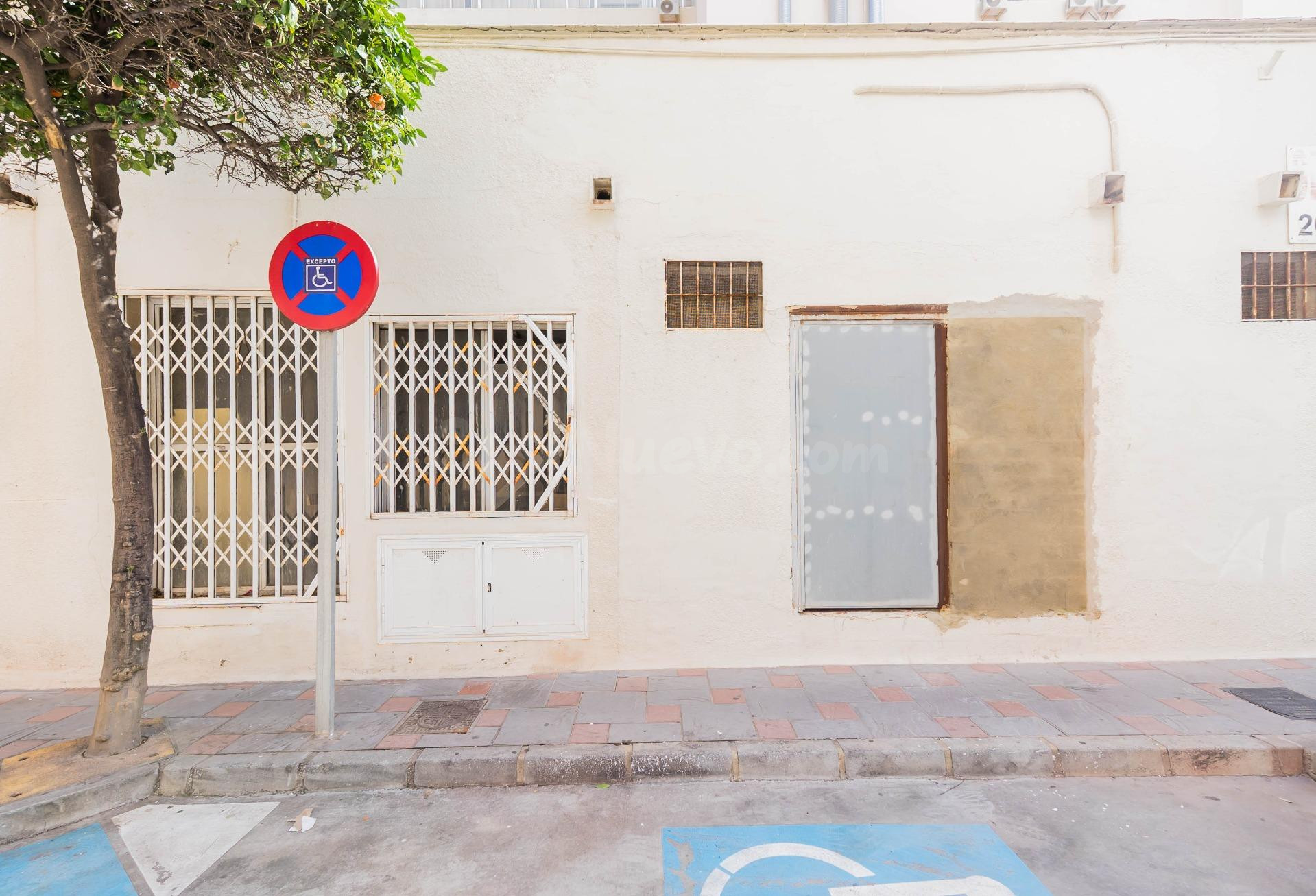 Local Comercial en venta a 50m del Paseo Marítimo de Fuengir - foto 2