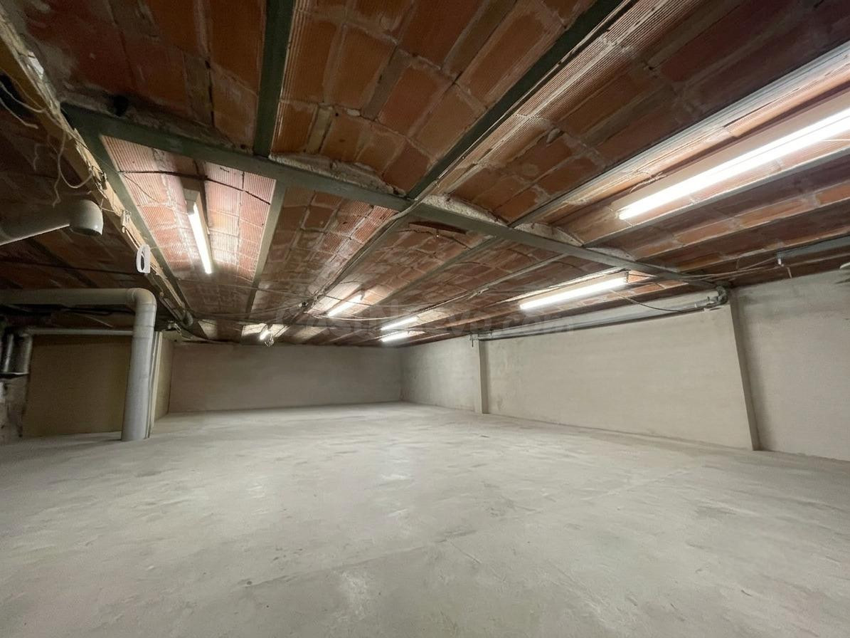 AMPLIO LOCAL COMERCIAL CON ALTILLO Y SÓTANO EN LA CREU DE BA - foto 5