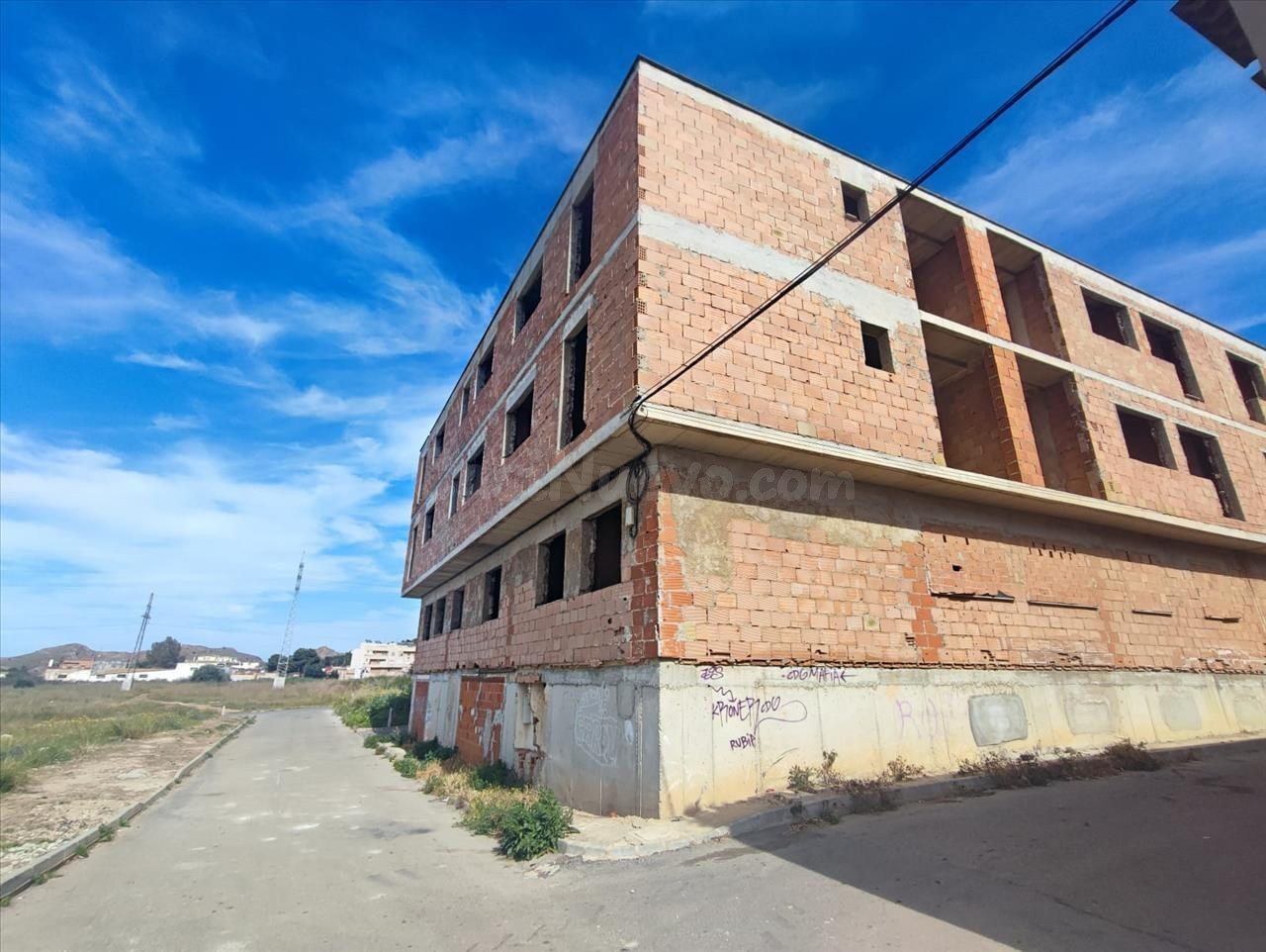 SIN COMISION AGENCIA!! En venta edificio de viviendas plurif - foto 4