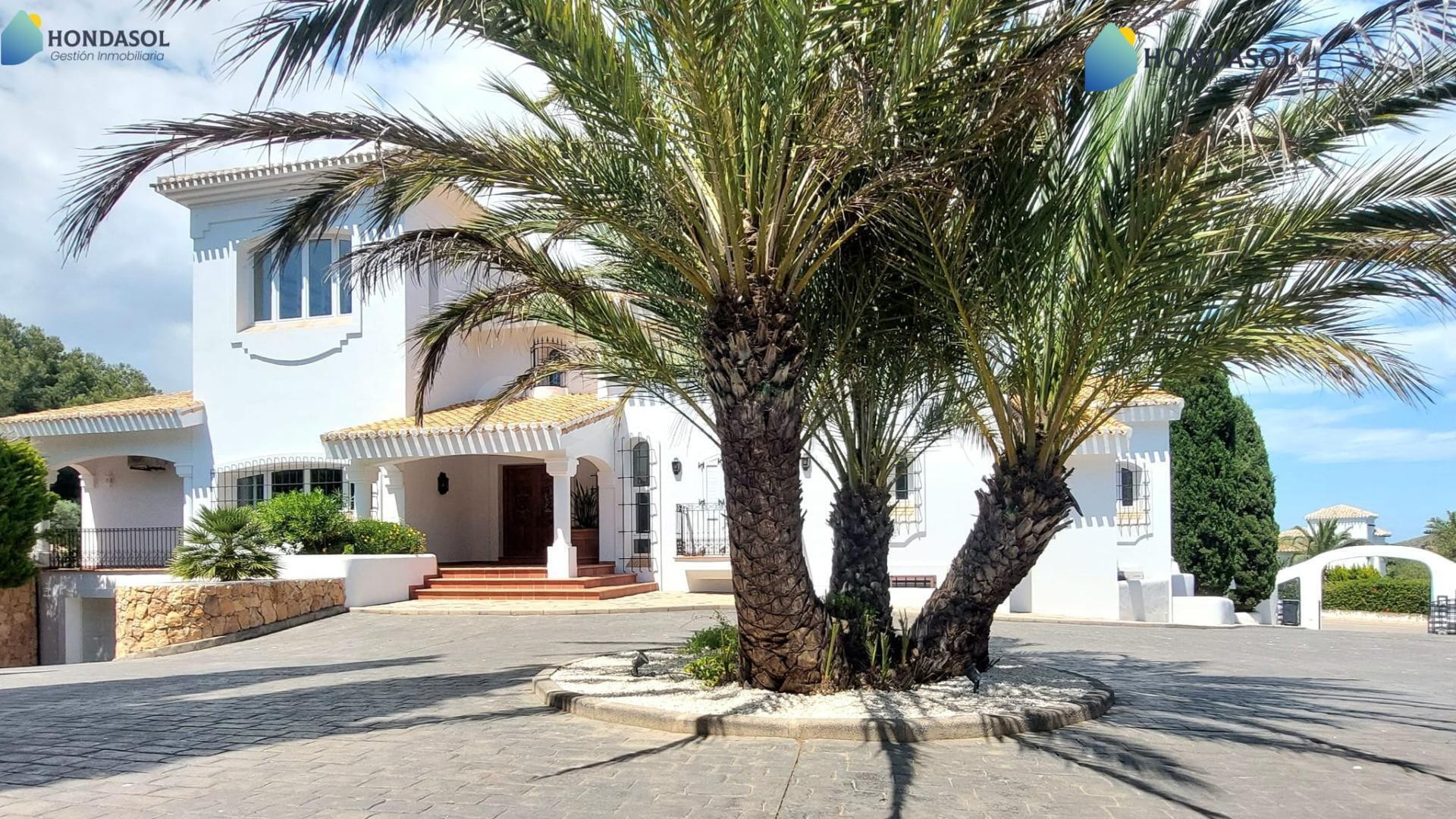 SE VENDE VILLA EN LA MANGA CLUB