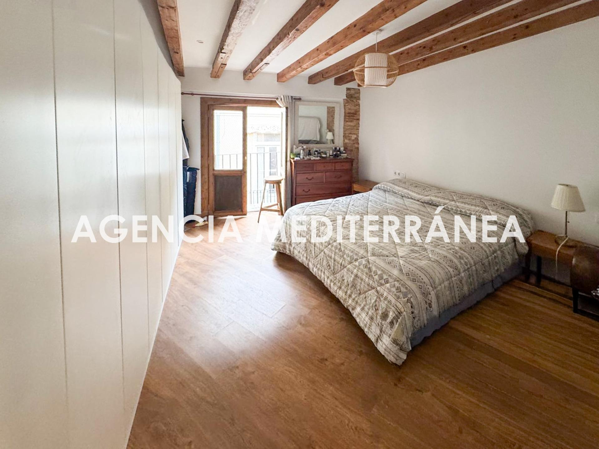 VIVIENDA CON ENCANTO Y VISTAS EN PLENA PLAZA REDONDA