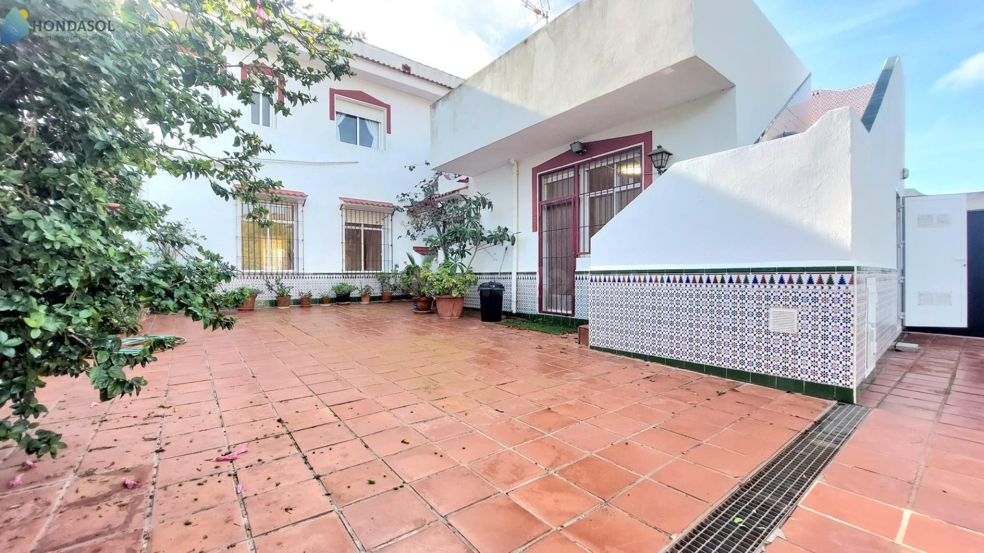 SE VENDE CASA DE CAMPO ADOSADA EN LA MANGA CLUB. 7 DORMTS, 3 - foto 2