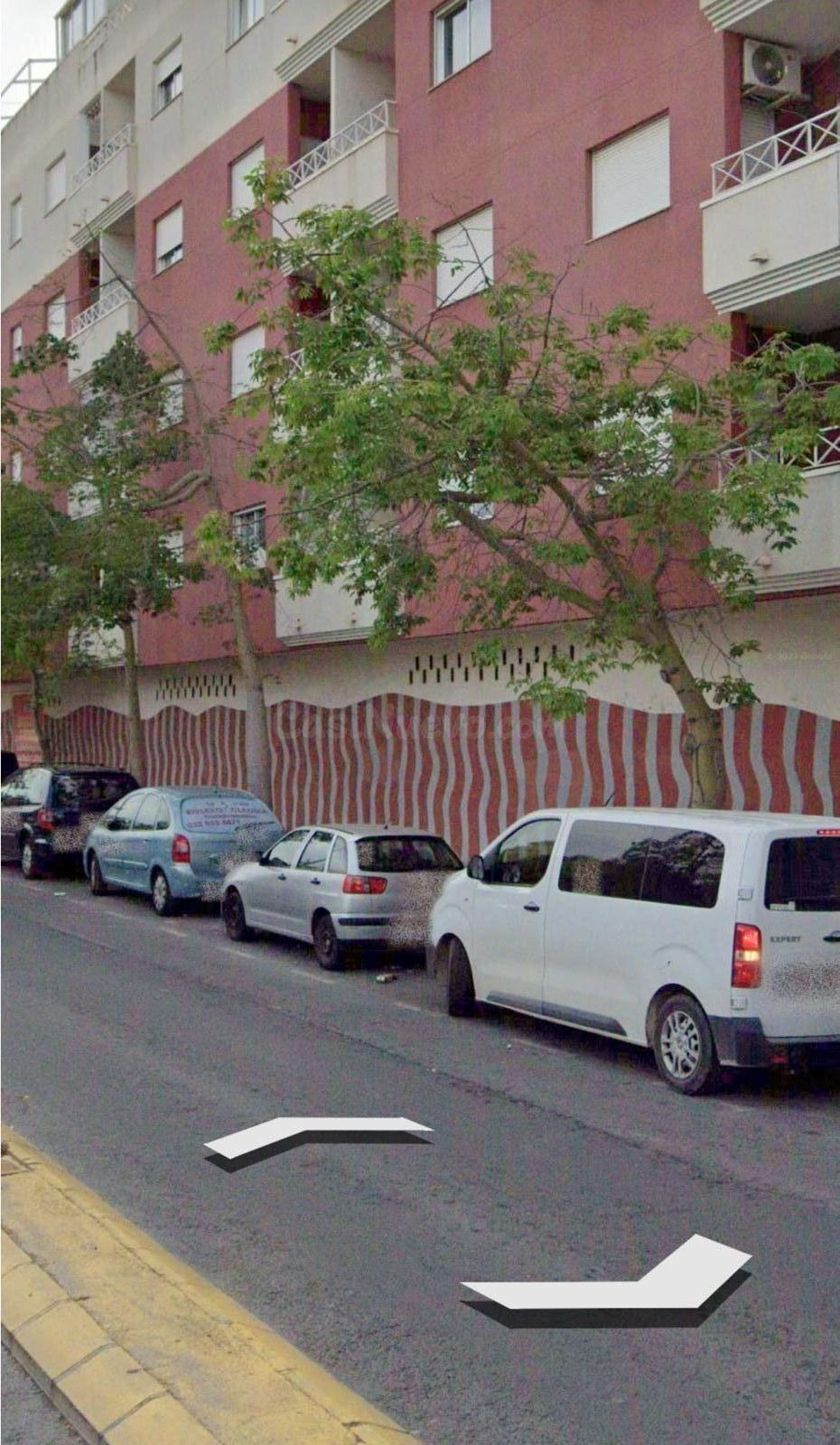 SE ALQUILA LOCAL COMERCIAL DE 560 MTS2, EN TORREVIEJA CENTRO , PRECIO NEGOCIABLE