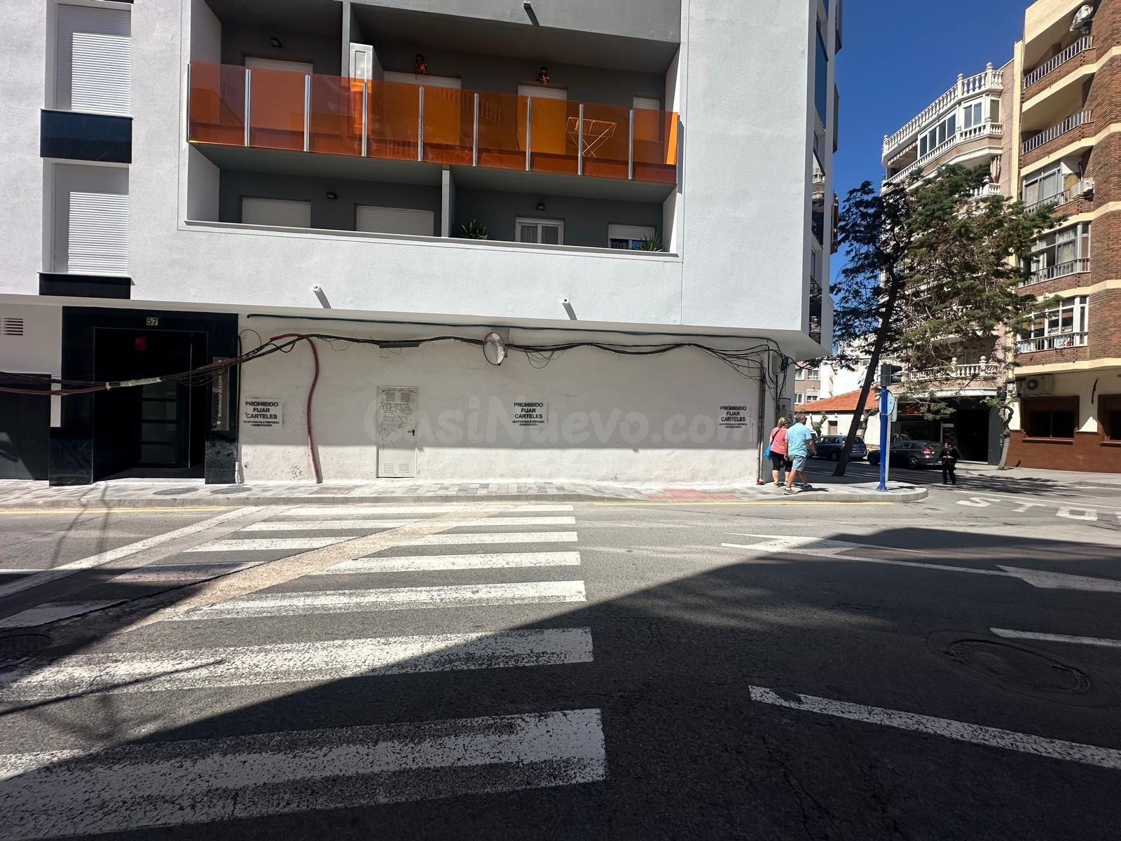 SE VENDE LOCAL COMERCIAL 300 MTS2  CENTRO DE TORREVIEJA