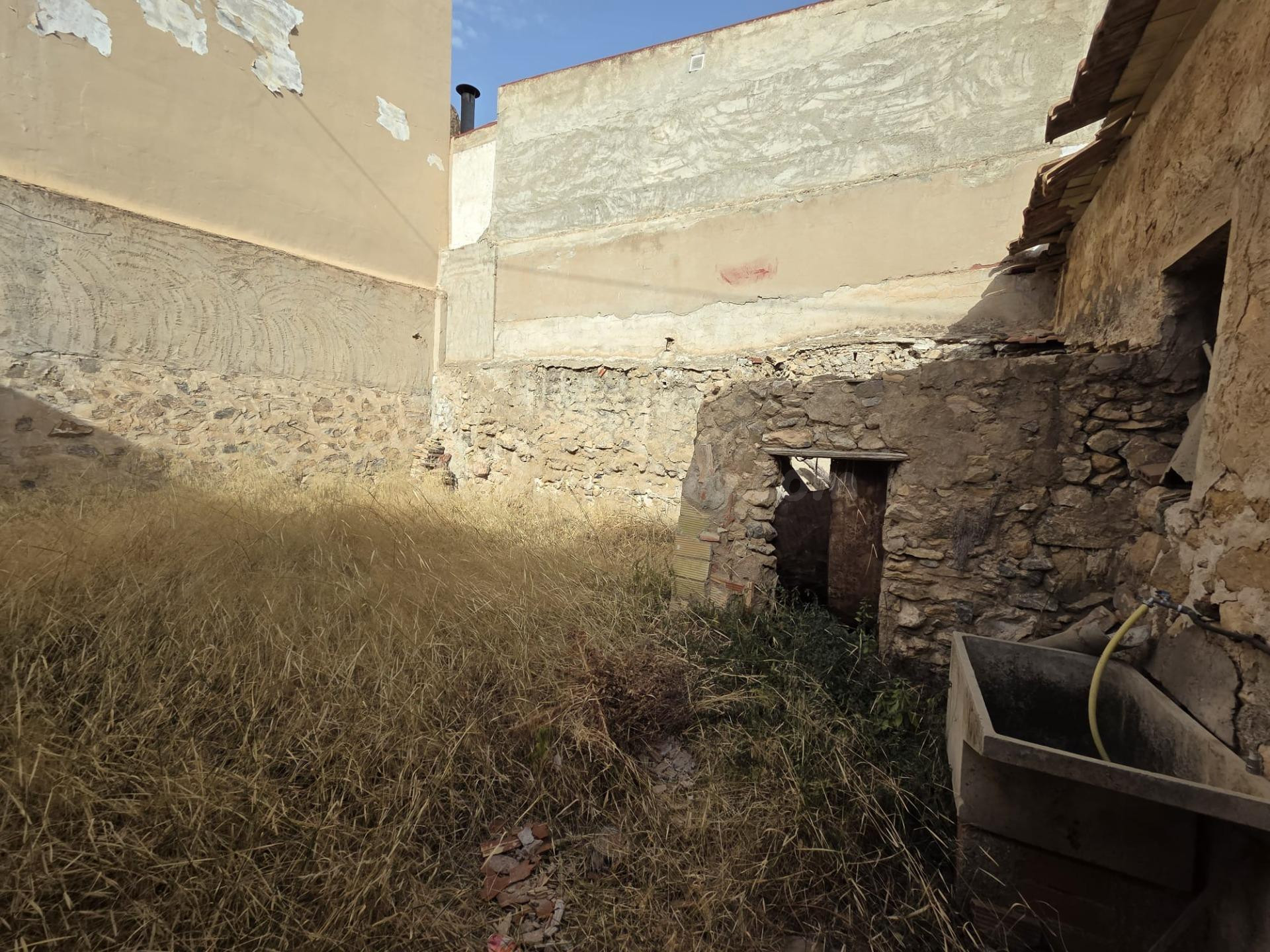 Oportunidad única para construir la casa de tus sueños en Re - foto 2