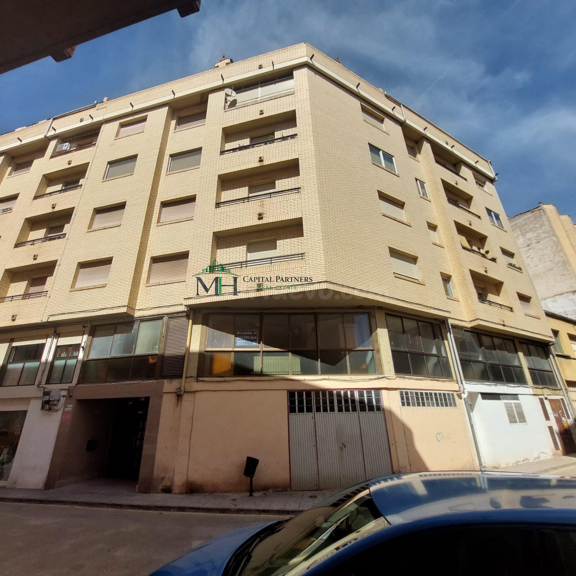 Amplia Oficina en Najera con Potencial para Transformación