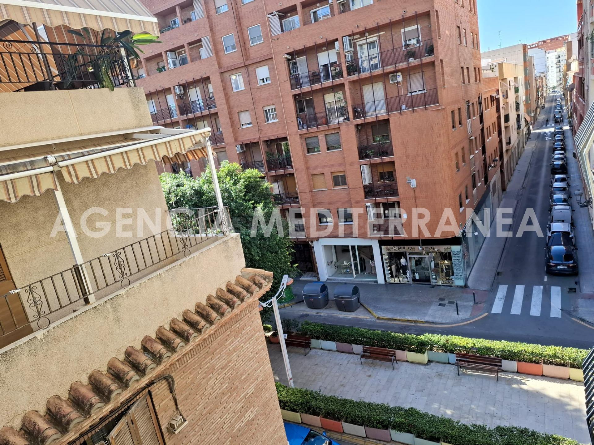 Piso en venta en Mislata, con cuatro habitaciones - foto 3