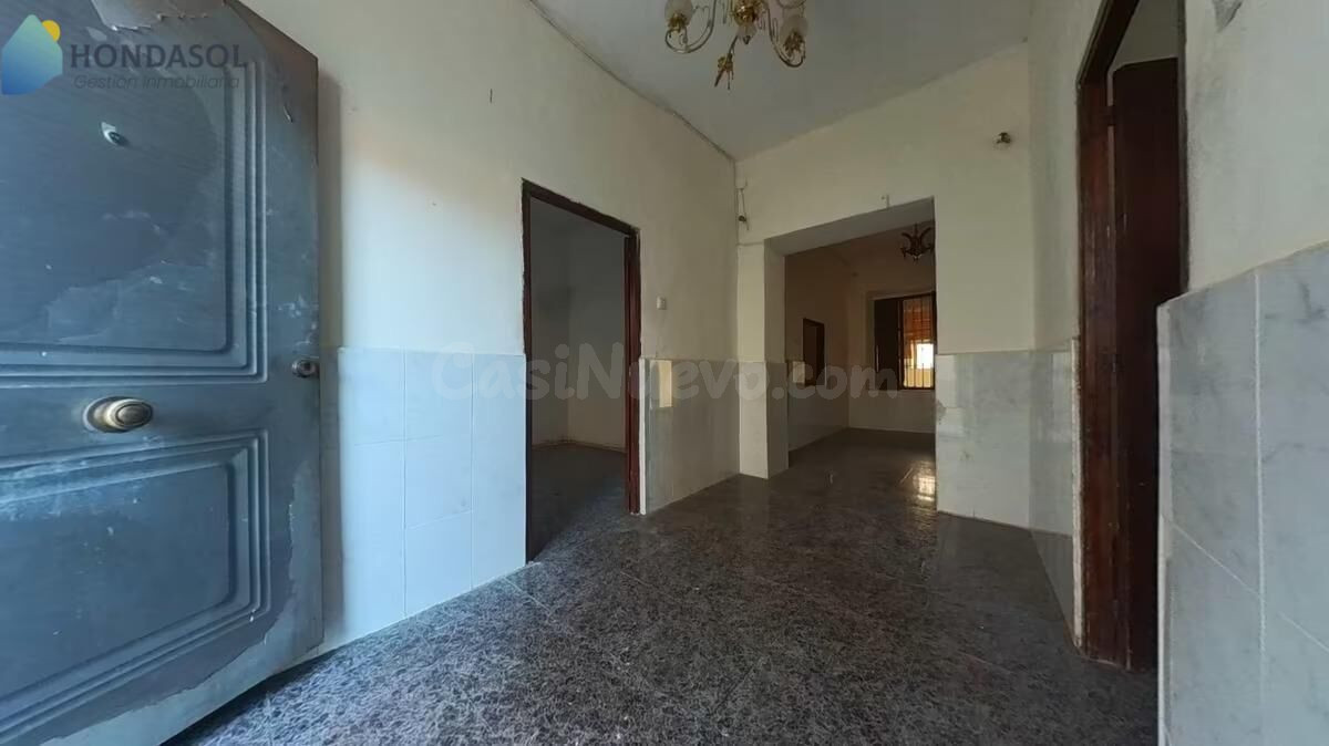 SIN COMISION AGENCIA! Se vende casa en planta baja en Calle Escuelas - Alumbres - foto 4