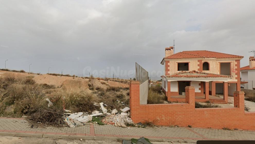 OPORTUNIDAD ÚNICA EN URBANIZACIÓN LAS ALONDRAS!!