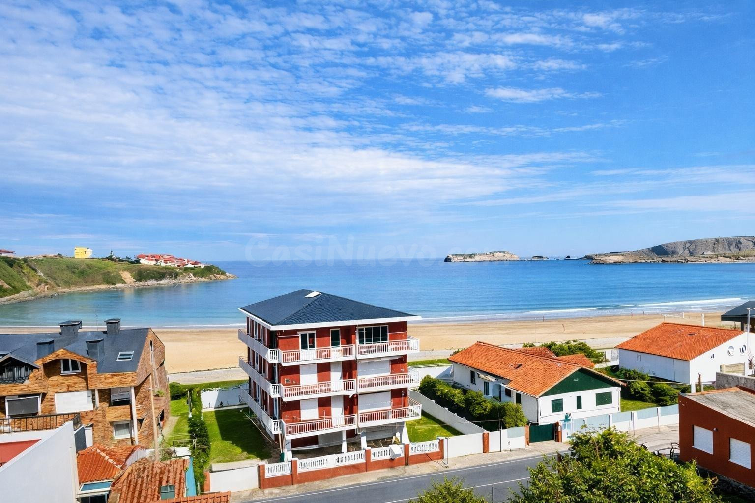 PISO EN PRIMERA LINEA DE PLAYA CON VISTAS AL MAR CANTÁBRICO