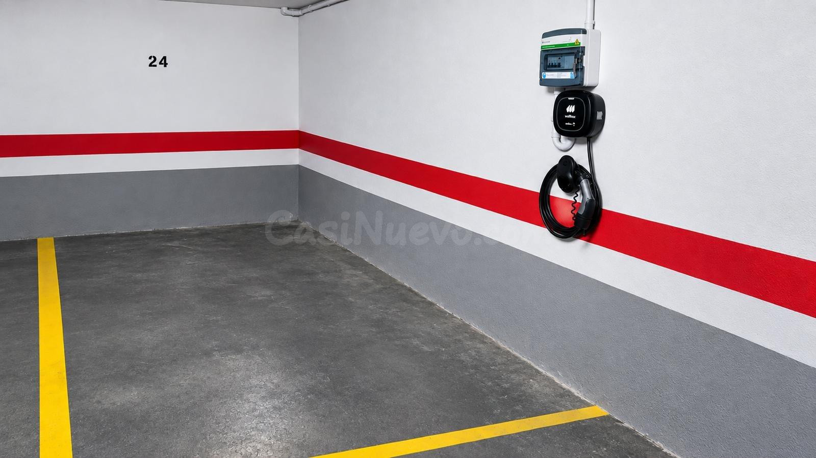 Plaza de Parking en Venta con punto de recarga para coche eléctrico