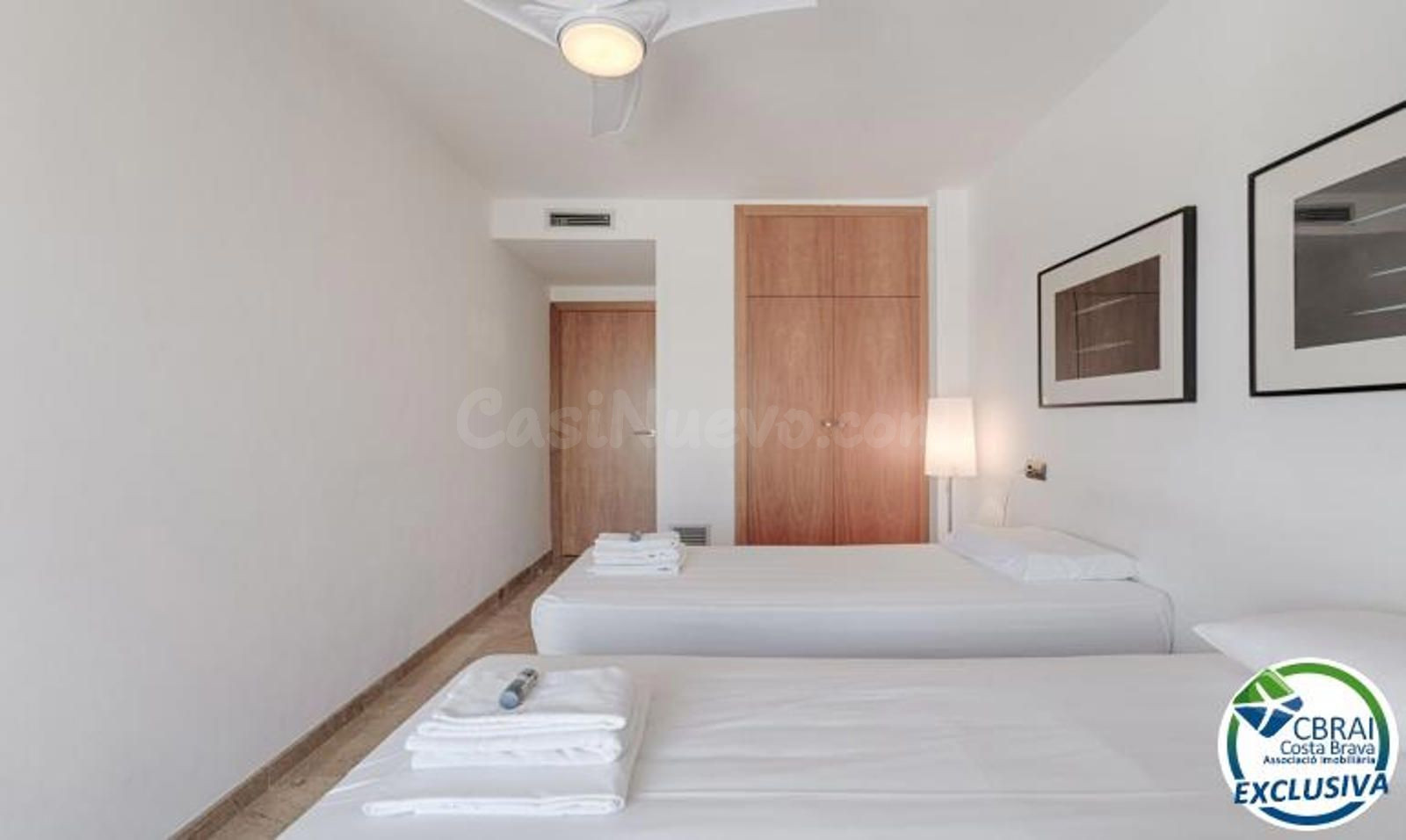 Ático en 1º línea con solárium, preciosas vistas y licencia  - foto 3