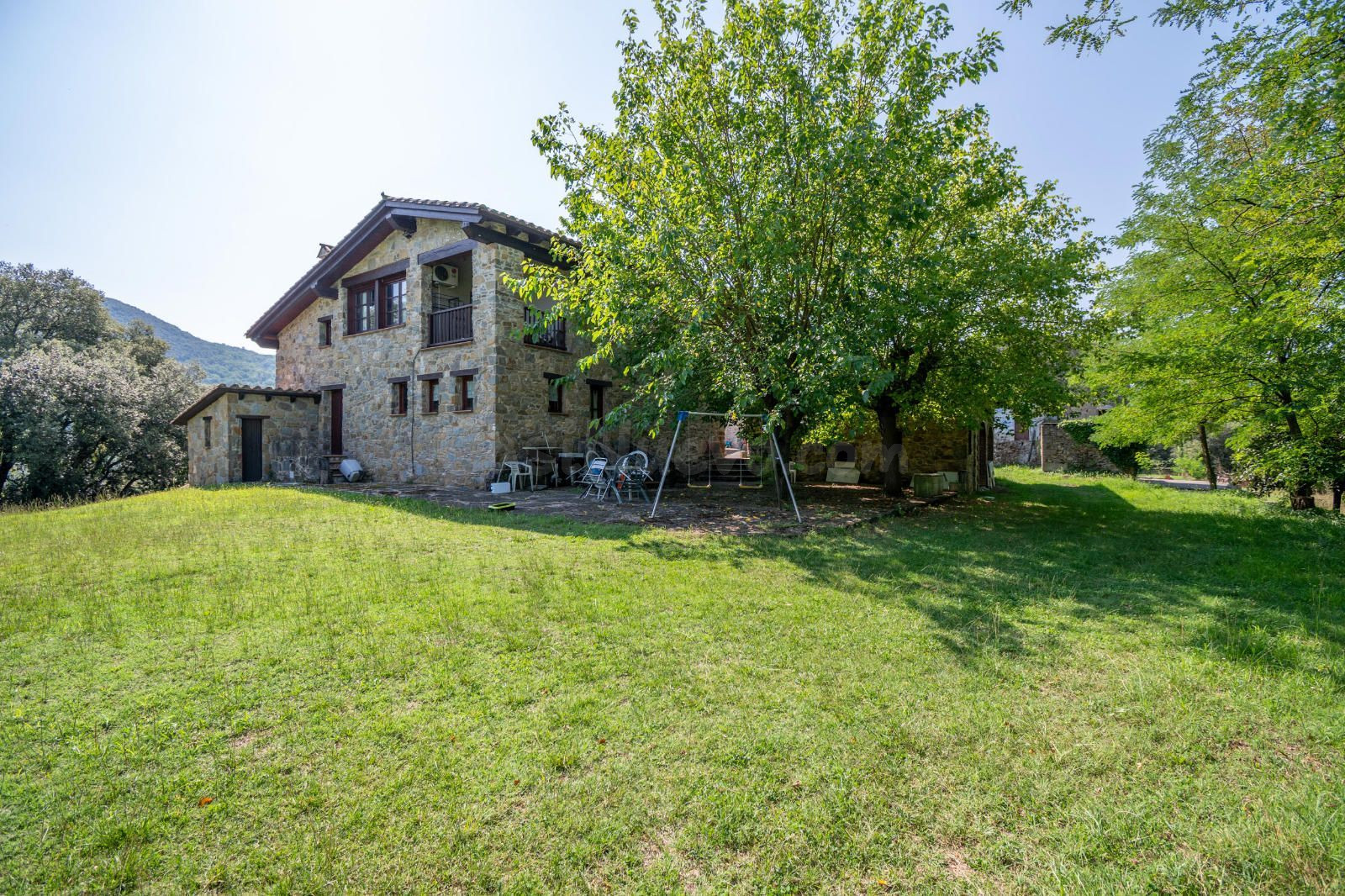 FINCA ESPECTACULAR, CON PISCINA Y MUCHAS POSIBILIDADES - foto 4