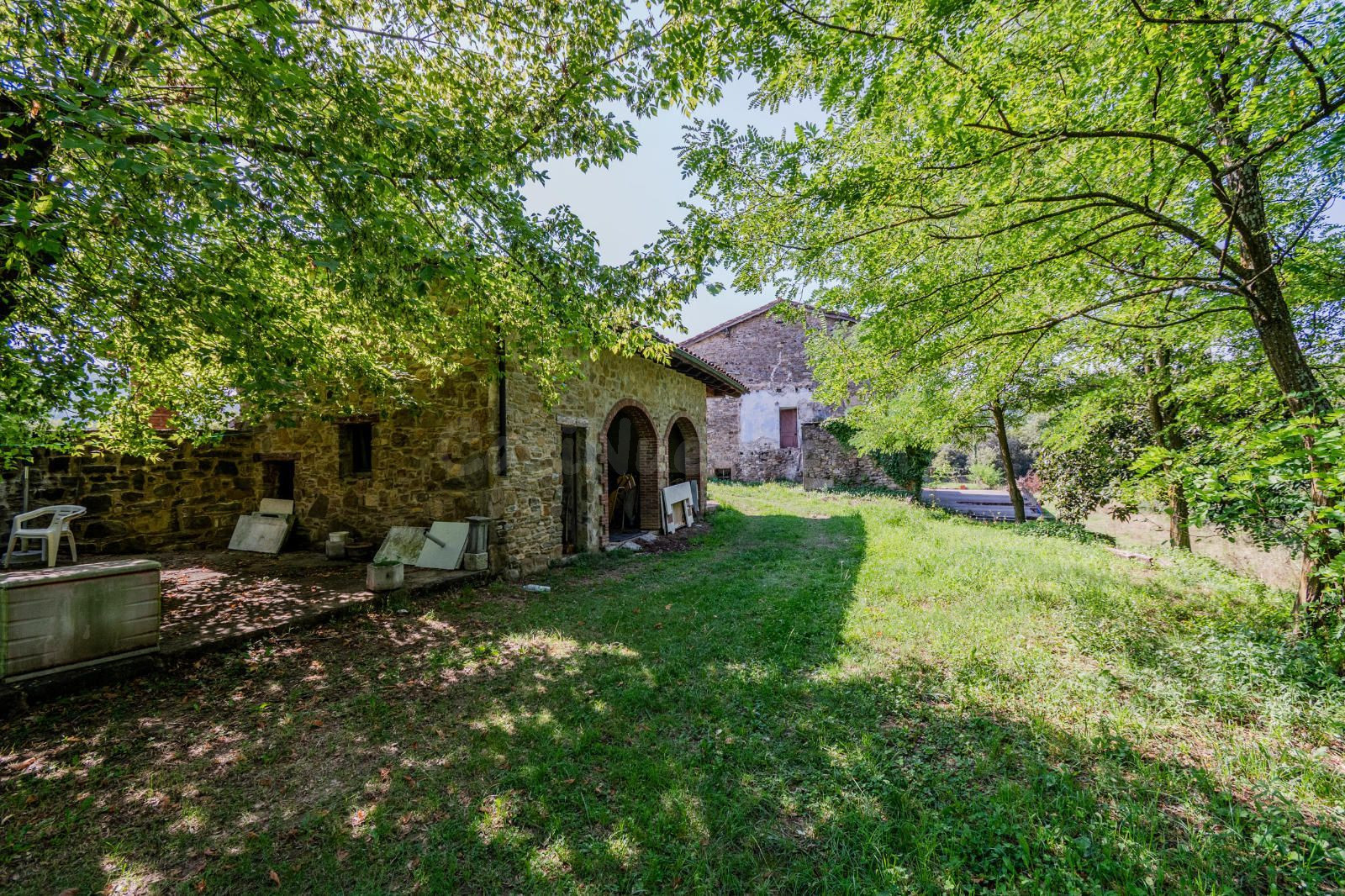 FINCA ESPECTACULAR, CON PISCINA Y MUCHAS POSIBILIDADES - foto 5