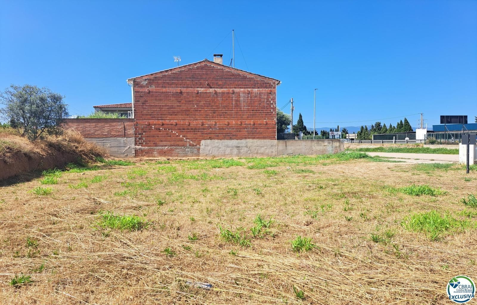 Parcela edificable en venta en Els Hostalets de Llers ? 587  - foto 4