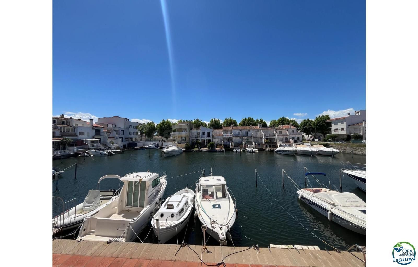 Apartamento en la Marina en un entorno pintoresco con terraza de 12 m2