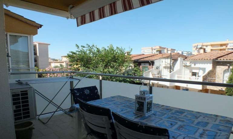 Coqueto apartamento con parking privado