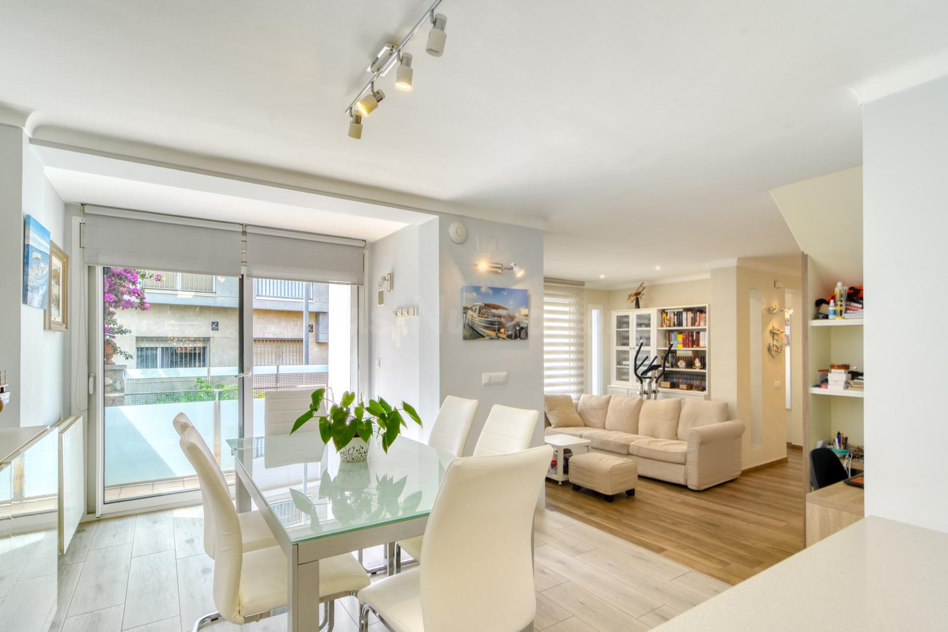 Casa en venta en Roses – Zona Cuana, a dos pasos del mar