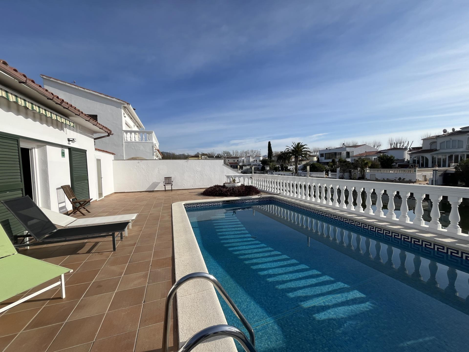 CASA CON AMARRE DE 13.5 M LISTA PARA ENTRAR
