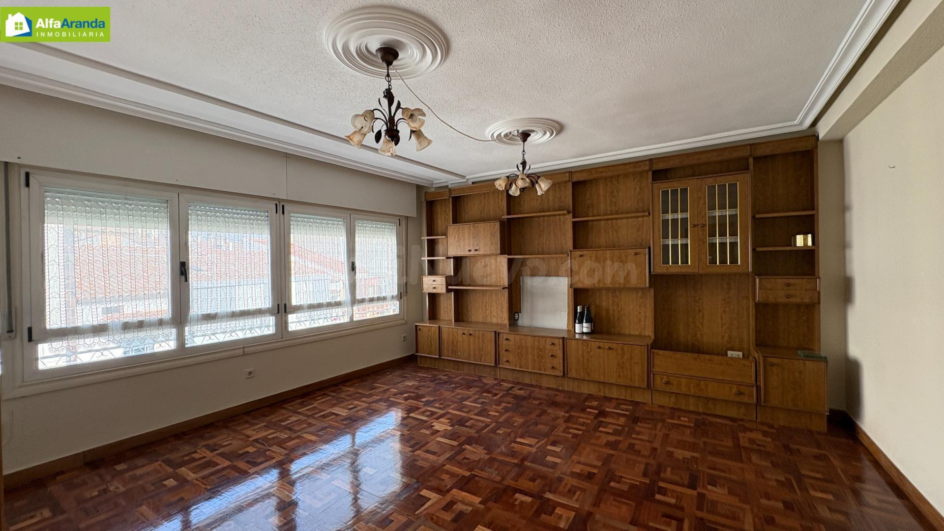 PISO EN VENTA 3 DORMITORIOS Y ASCENSOR