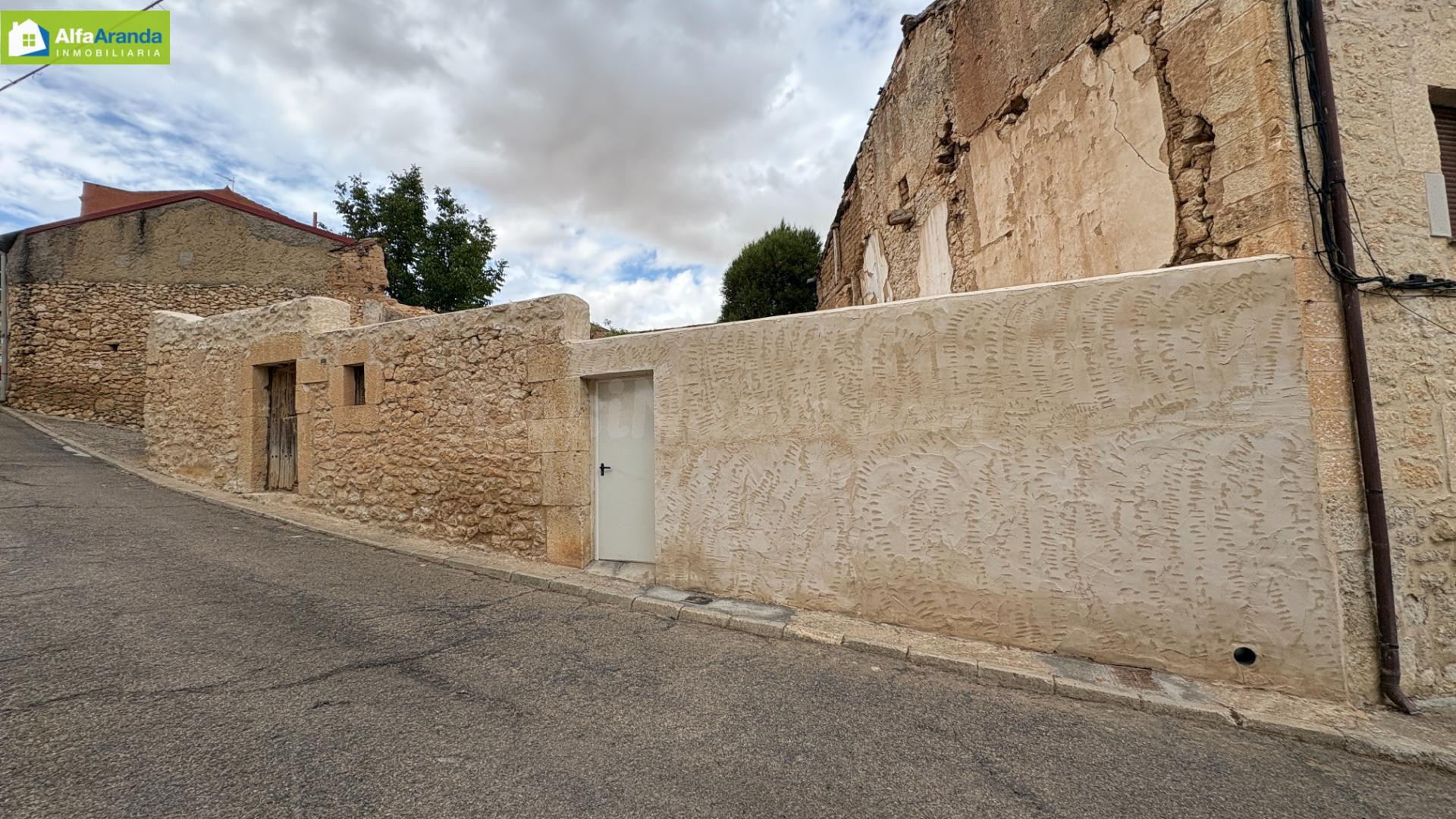 TERRENO URBANO EN VENTA BAÑOS DE VALDEARADOS. - foto 3