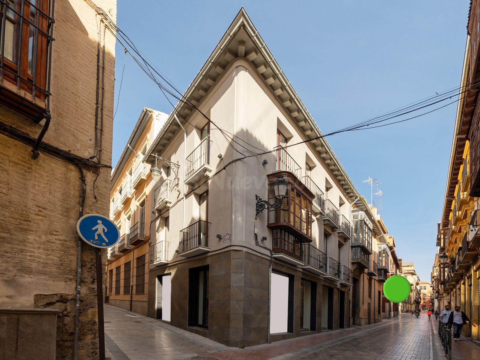 VENTA DE EDIFICIO SINGULAR EN RENTABILIDAD, ESQUINA SAN MATIAS-NAVAS