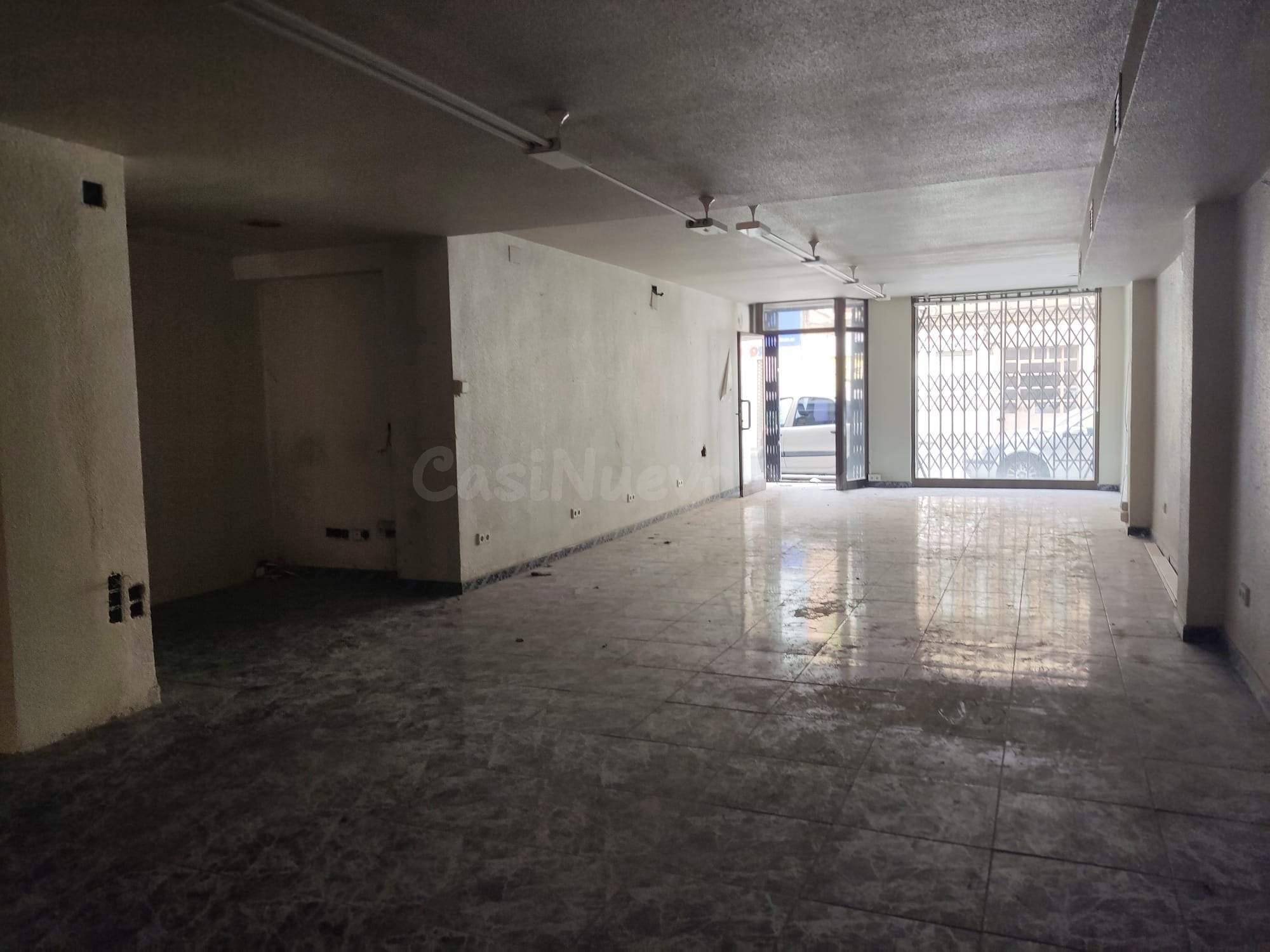LOCAL COMERCIAL CON POSIBILIDAD DE VIVIENDA