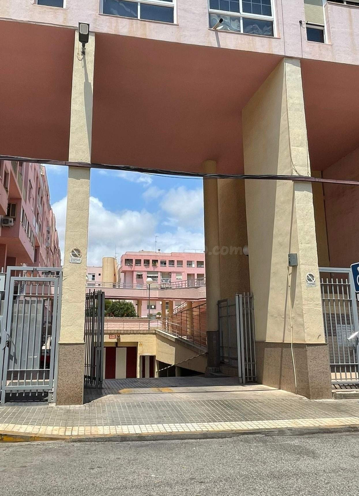¡ACCESO RÁPIDO Y CÓMODO! ¡OLVÍDATE DE BUSCAR APARCAMIENTO!