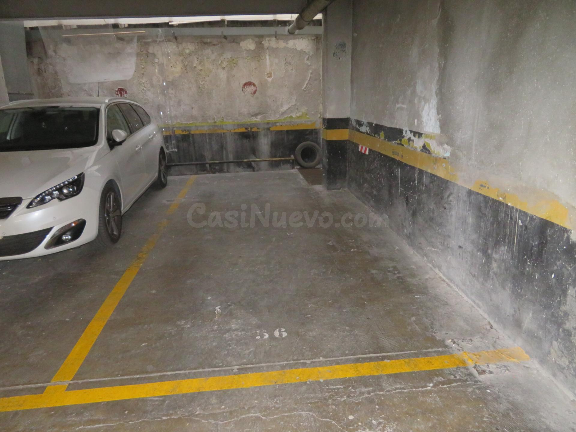 PLAZA DE PARKING EN LA CALLE FLORIDABLANCA CON VILADOMAT
