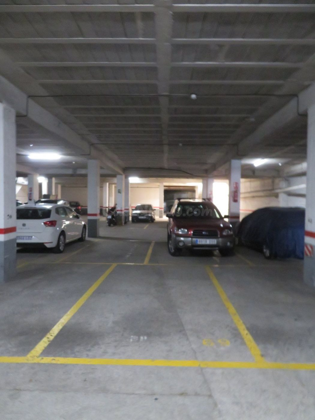 LOTE DE 3 PLAZAS DE PARKING EN LA CALLE LLULL.