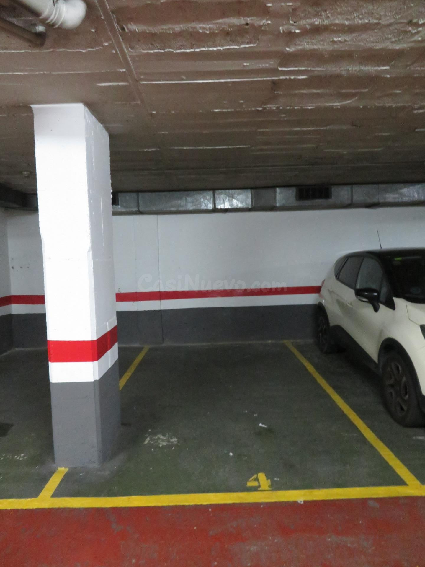 PLAZA DE PARKING EN ALQUILER EN LA CALLE SEPULVEDA CON CALABRIA