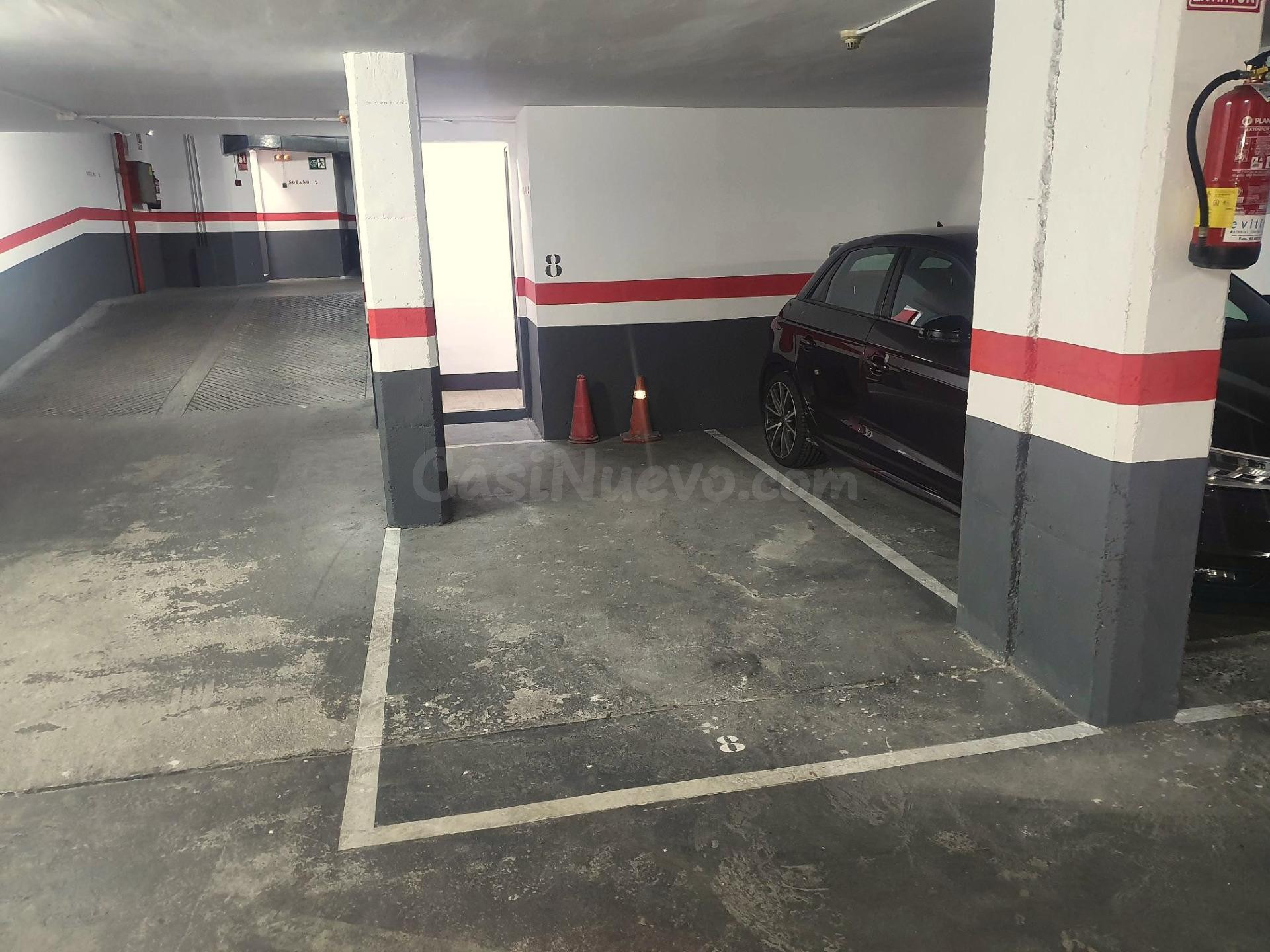 PLAZA DE PARKING EN CALLE GRASES, AL LADO DE CALLE OLIVERA
