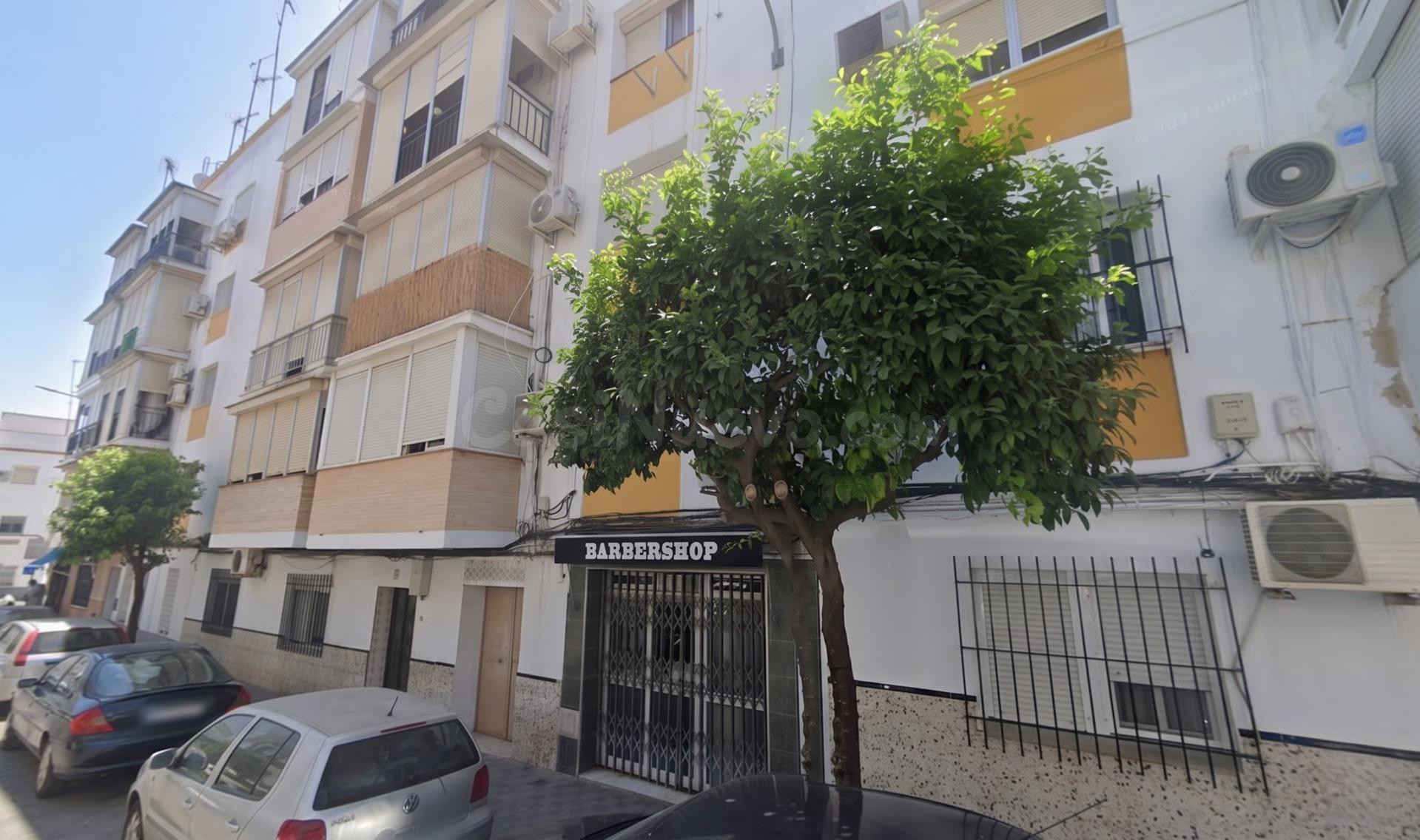 Inmueble Ocupado-Sin Posesión. Piso en venta en Juan Sebastián Elcano (Dos Hermanas)