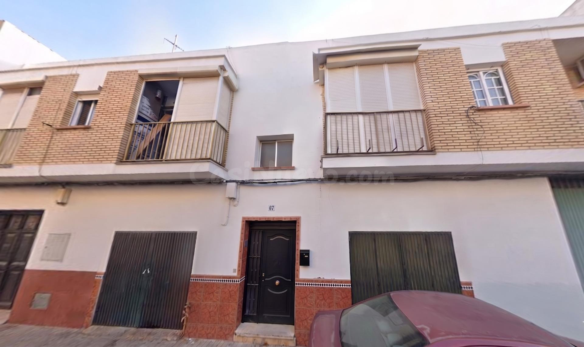 Inmueble Ocupado-Sin Posesión. Piso en venta en Su Eminencia (Sevilla)