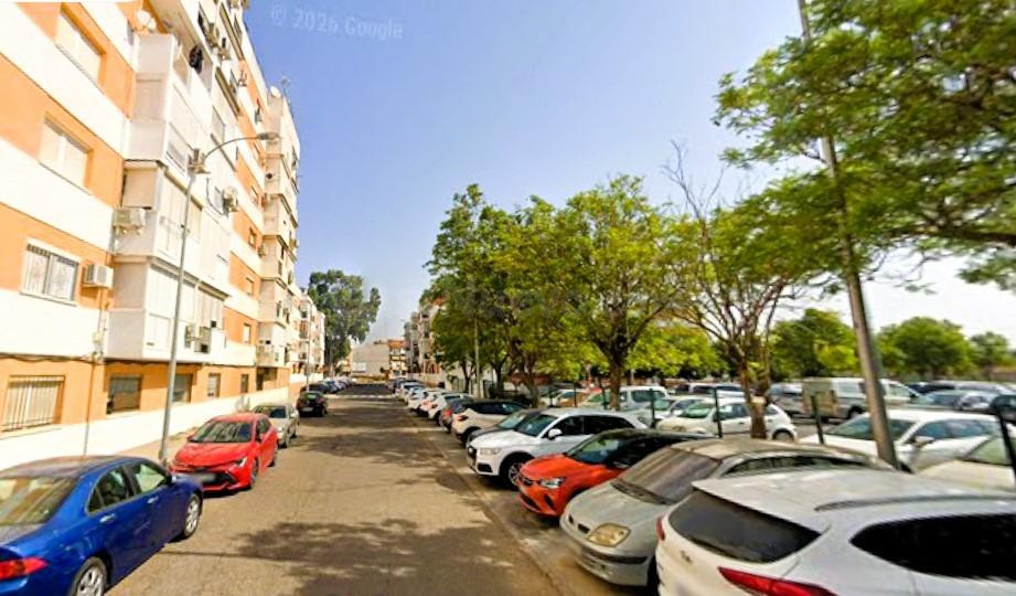 Magnífico Piso de Tres dormitorios en Avda. de Bellavista en Sevilla.