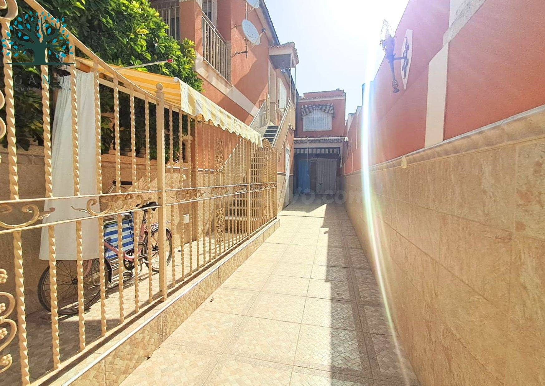 DÚPLEX A POCOS METROS DE LA PLAYA DE LA ISLA