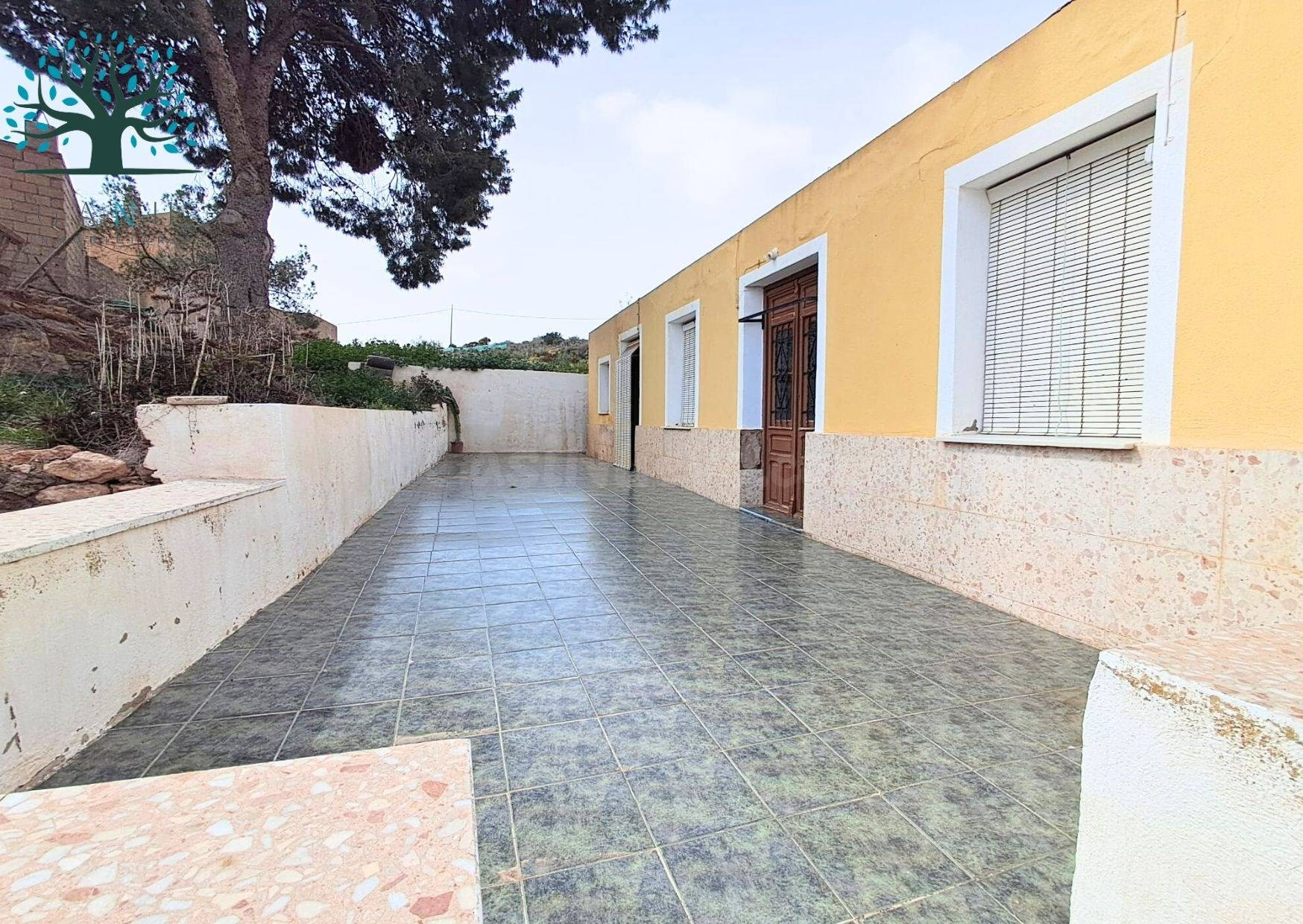 CASA DE CAMPO Y PARCELA EN CAÑADA DE GALLEGO