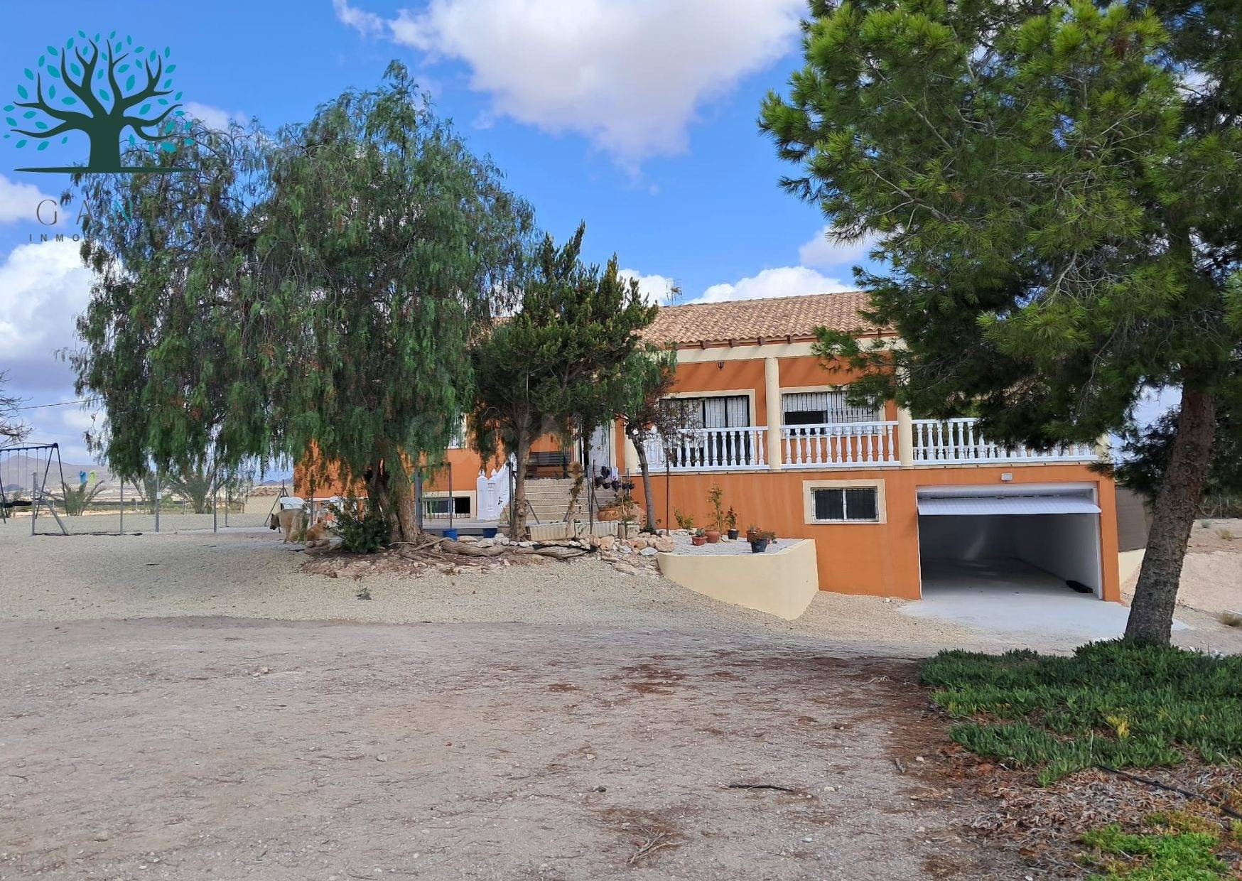 CASA DE CAMPO EN LEIVA