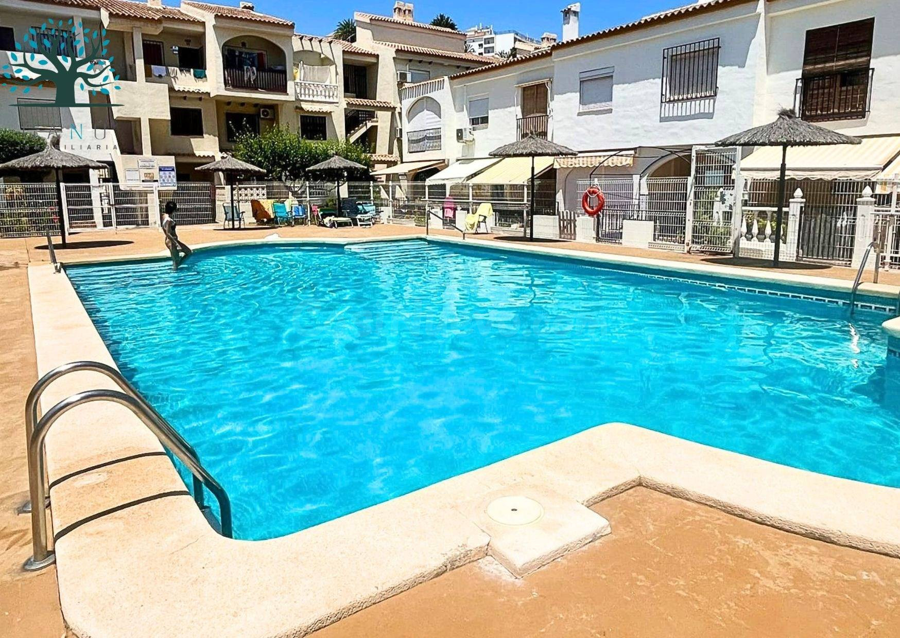 APARTAMENTO REFORMADO EN RESIDENCIAL CON PISCINA