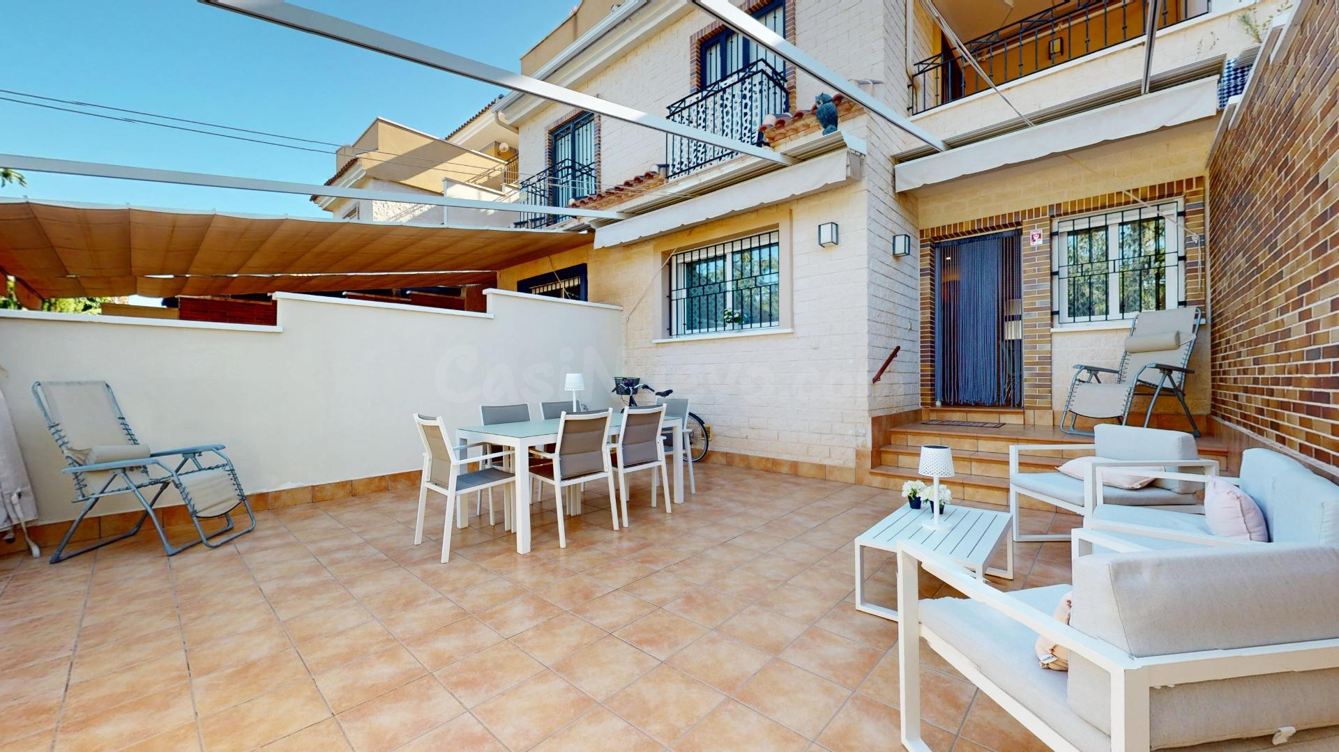 Dúplex en Las Higuericas con piscina comunitaria, terrazas y solárium